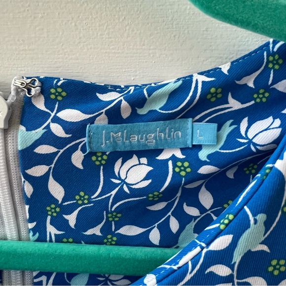 J. McLaughlin Crewneck Short Sleeve Faux Wrap Dress Blue Floral - Picture 5 of 12